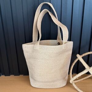 Eric Javits Textured Raffia Tote Tan Shoulder Bag